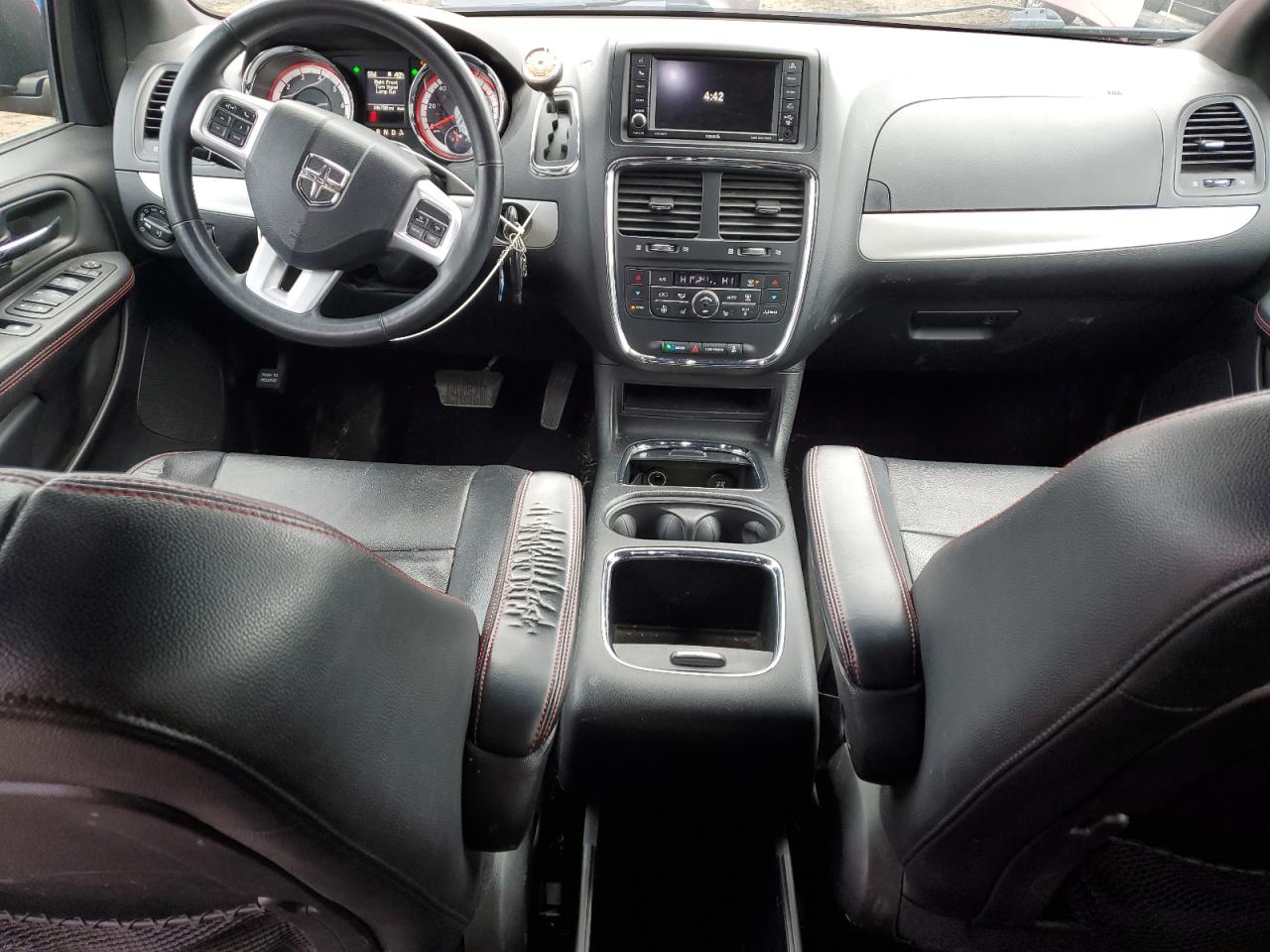 2017 Dodge Caravan - Image 8