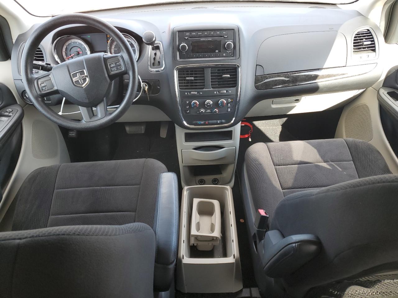 2013 Dodge Caravan - Image 8