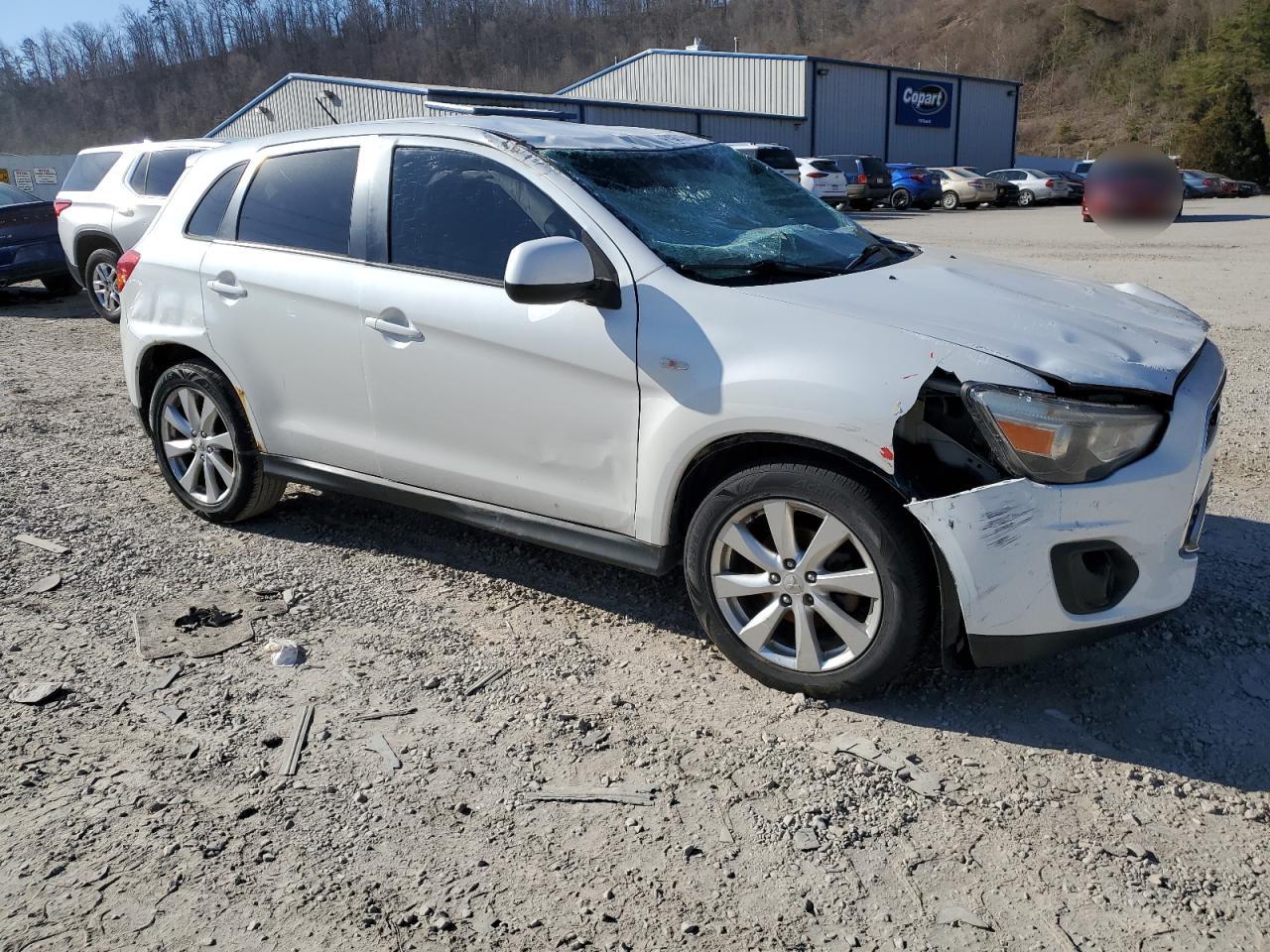 2013 Mitsubishi Outlander - Image 4