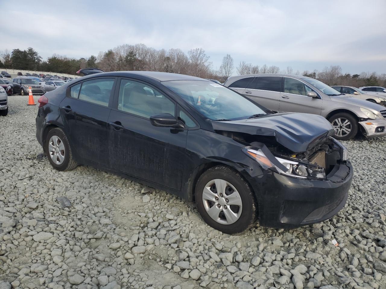 2017 Kia Forte - Image 4