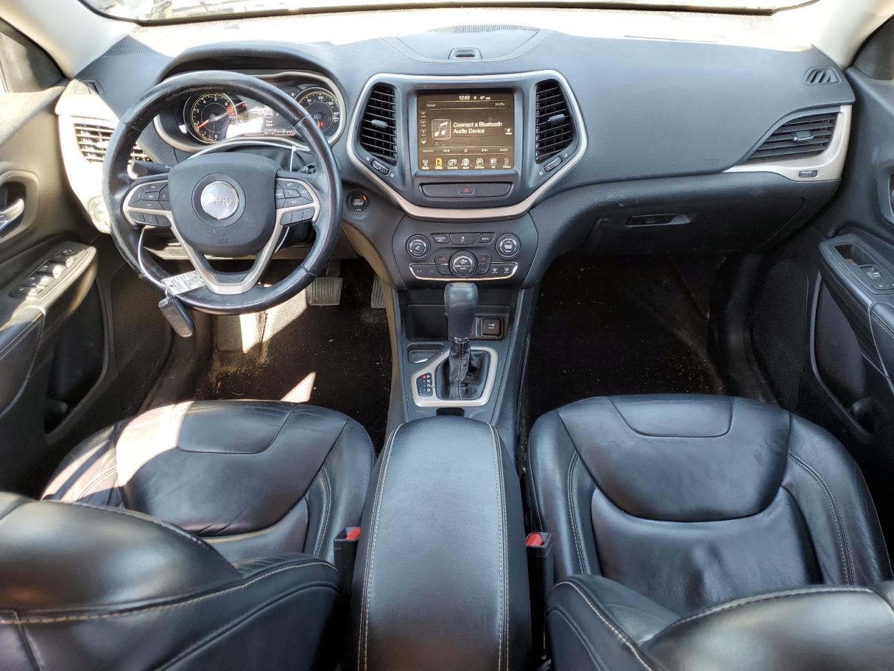 2017 Jeep Grand Cherokee - Image 8