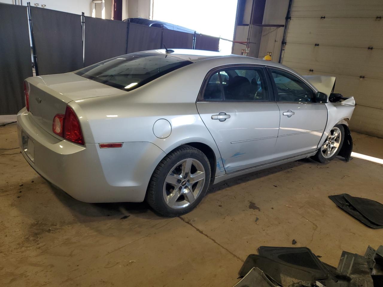 2010 Chevrolet Malibu - Image 3