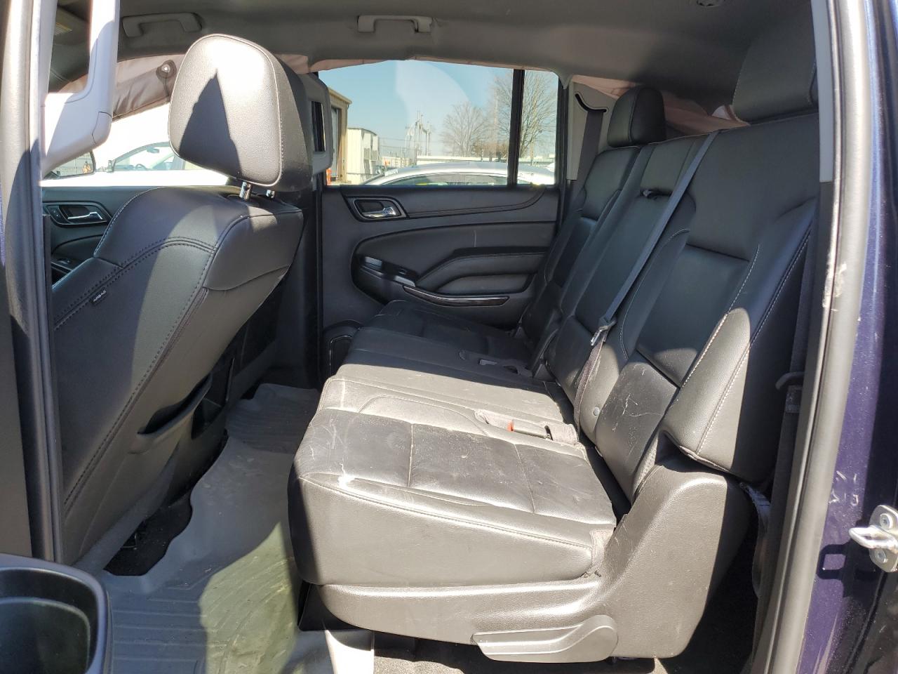 2018 Chevrolet Suburban - Image 11