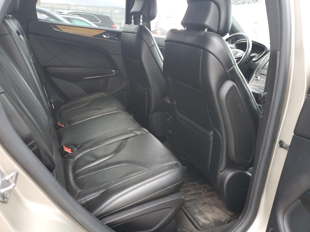 2015 Lincoln MKZ - Image 10