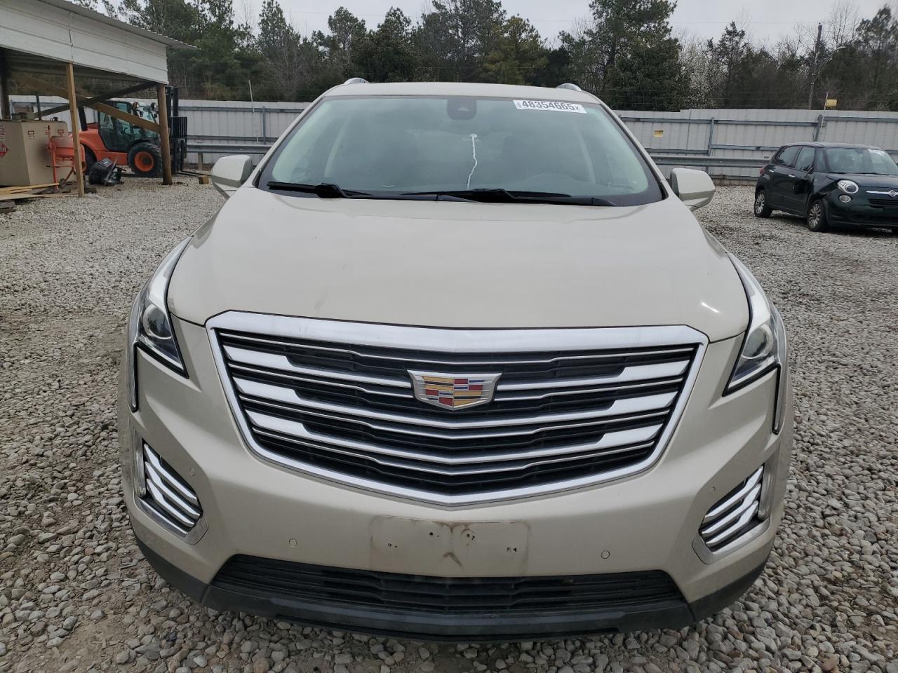2017 Cadillac XT5 - Image 5