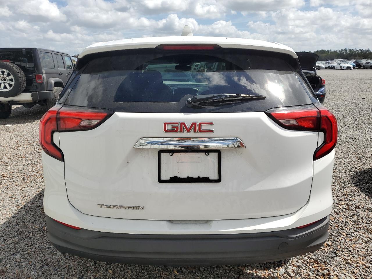 2018 GMC Terrain - Image 6