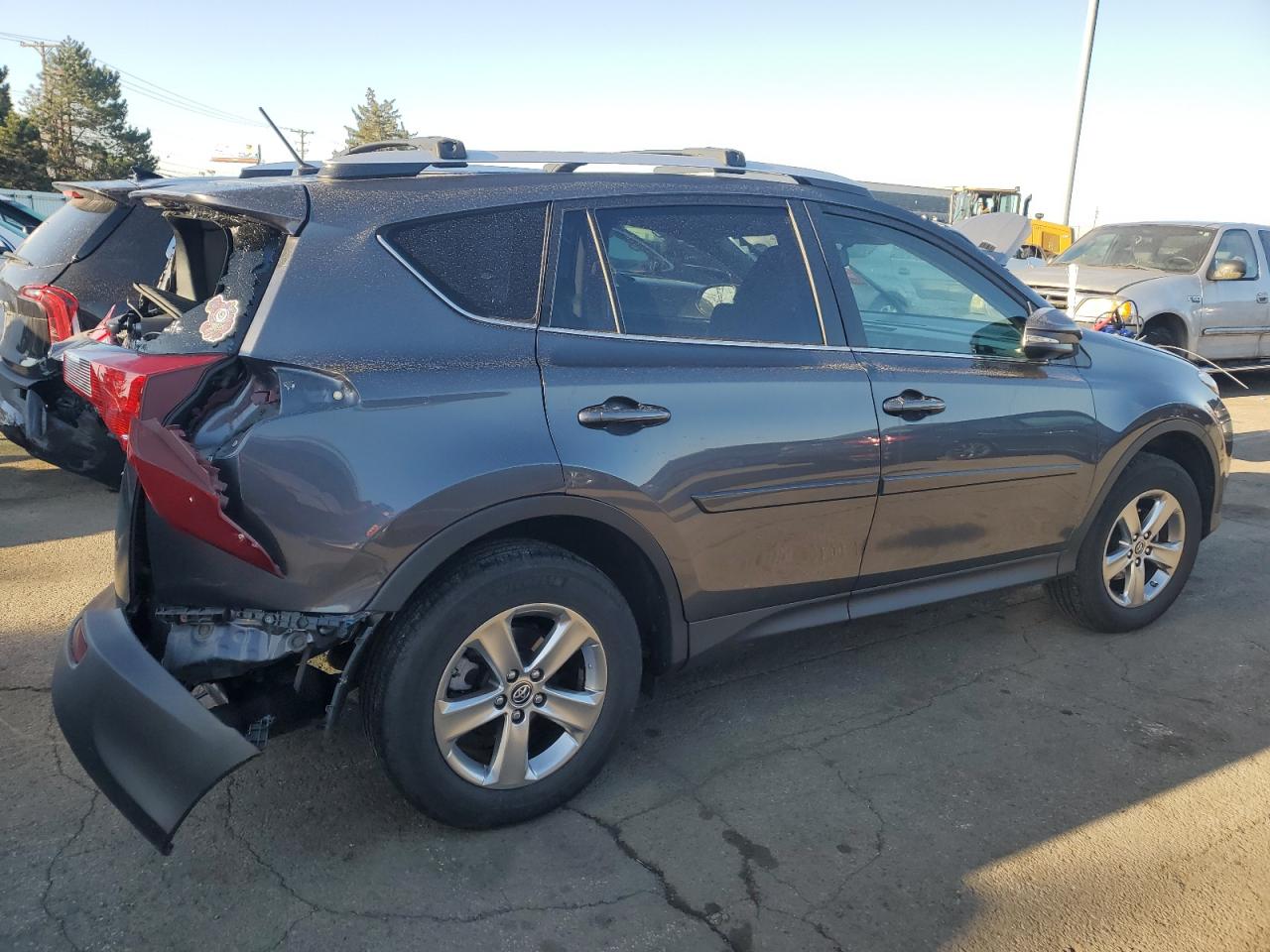 2015 Toyota RAV 4 - Image 3