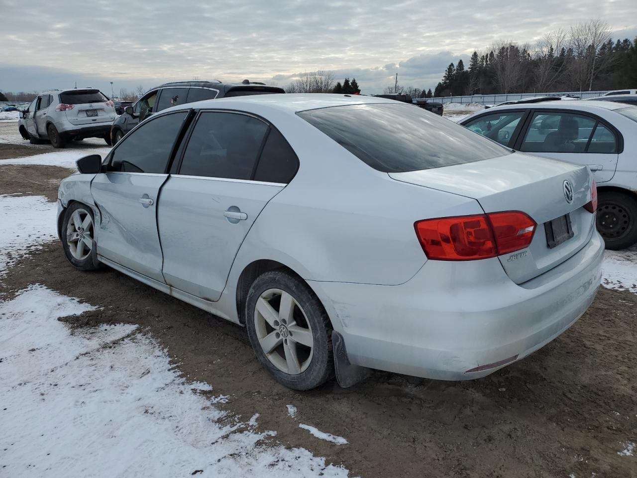 2014 Volkswagen Jetta - Image 2