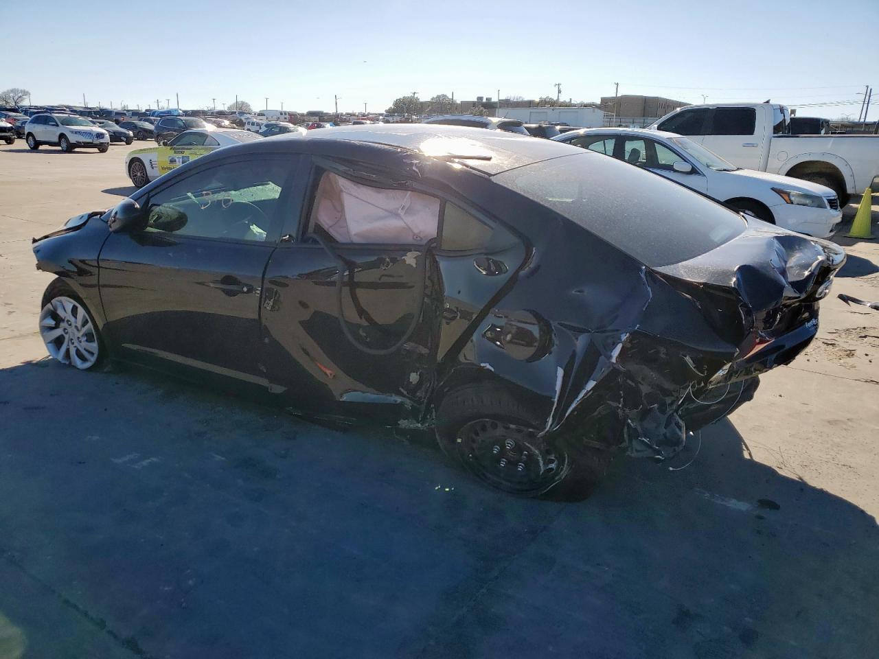 2018 Hyundai Elantra - Image 2