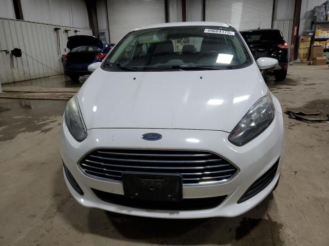  FORD FIESTA 2015 Белый