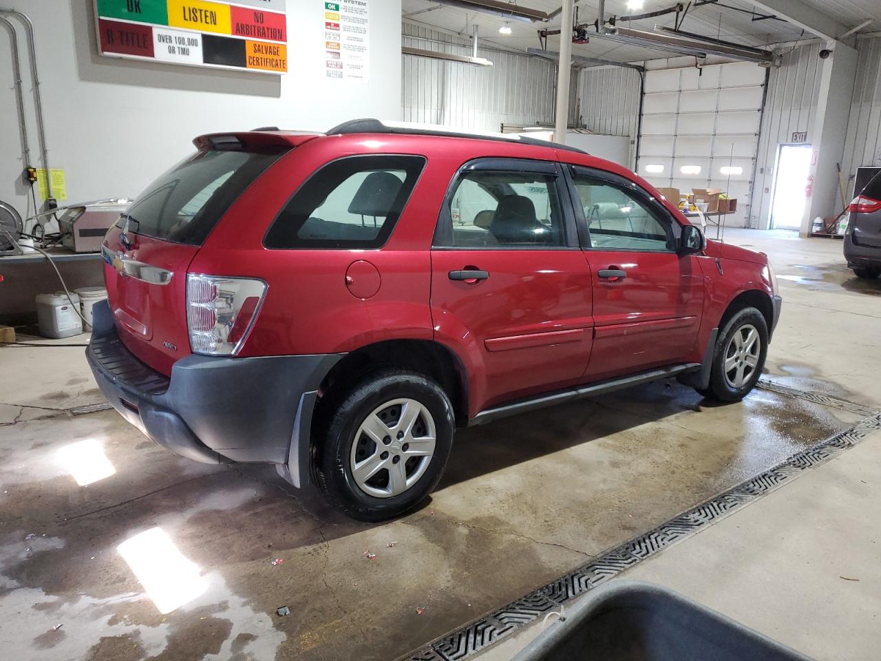 2005 Chevrolet Equinox - Image 3