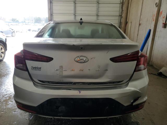  HYUNDAI ELANTRA 2019 Серебристый