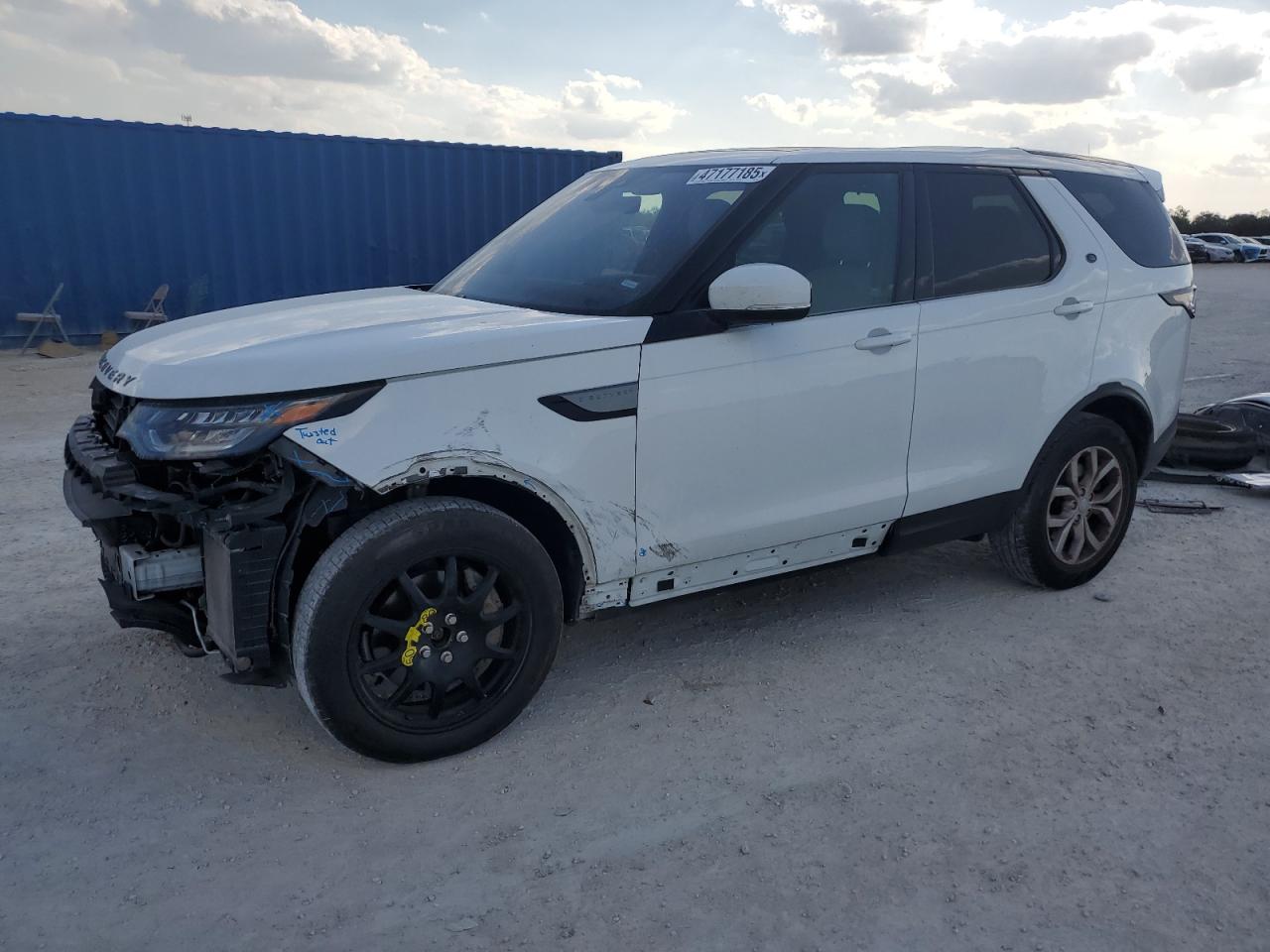 2019 Land Rover Discovery - Image 1