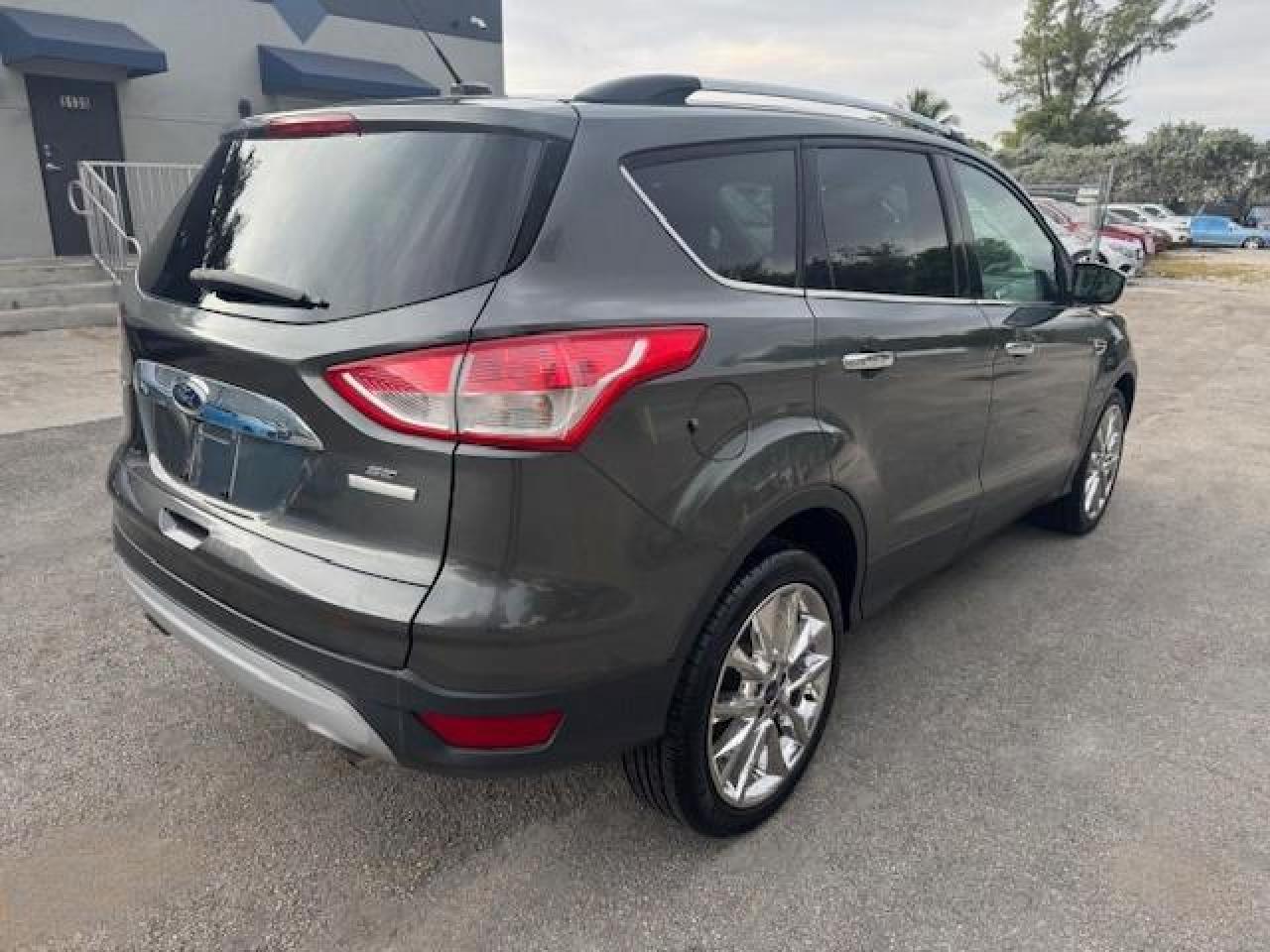 VIN: 1FMCU0GX4GUC35892 2016 FORD ESCAPE