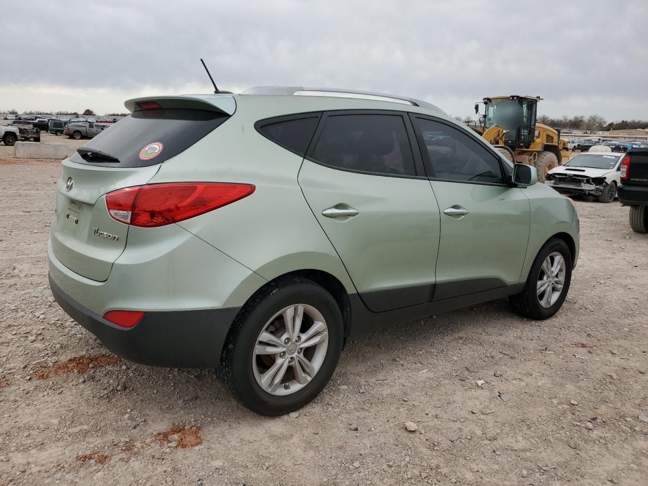 2010 Hyundai Tucson - Image 3