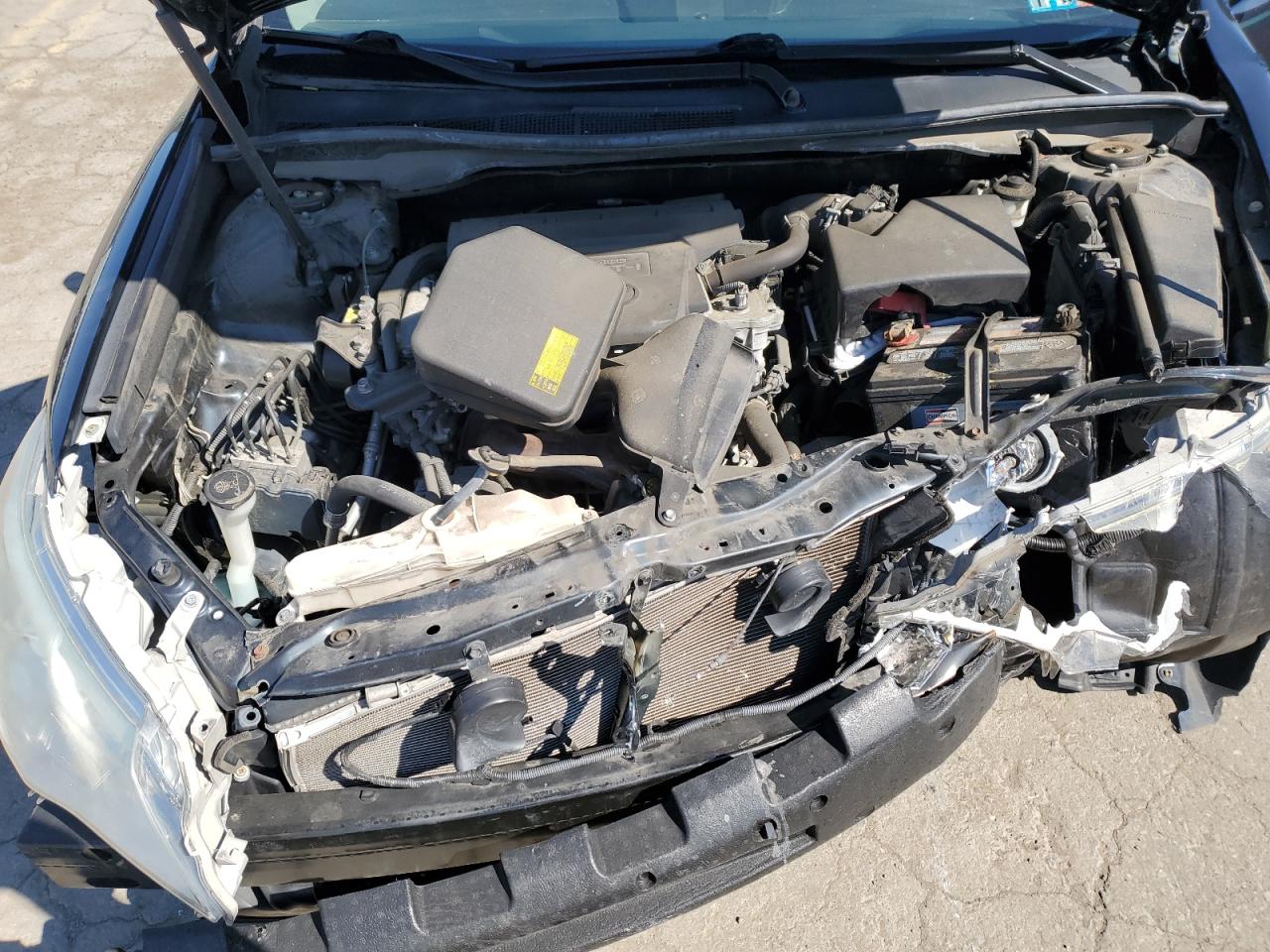 2013 Toyota Camry - Image 12