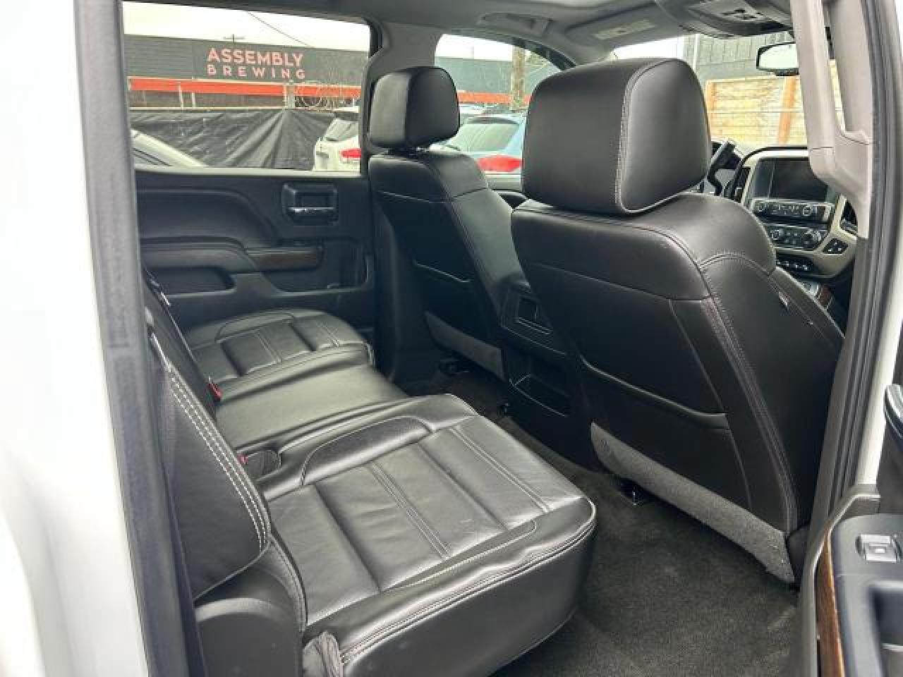 2017 GMC Sierra - Image 6