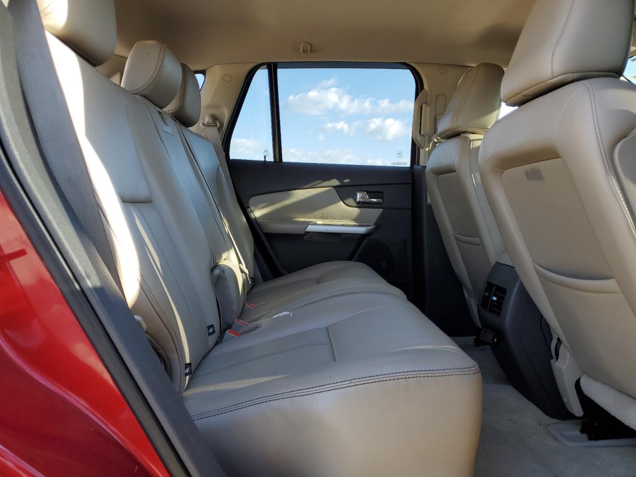 2011 Ford Edge - Image 10