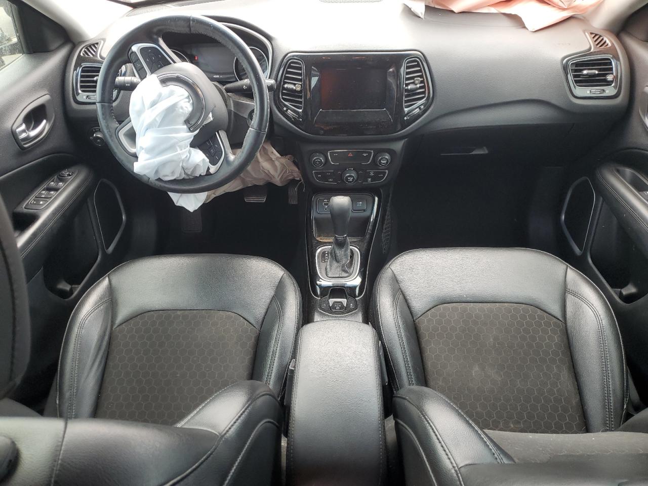 2020 Jeep Compass - Image 8