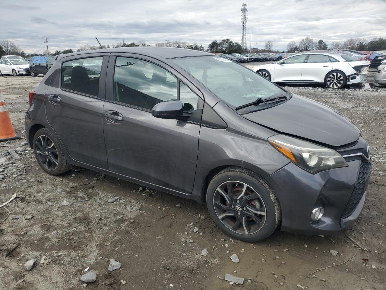 VNKKTUD30GA060285 TOYOTA YARIS 2016