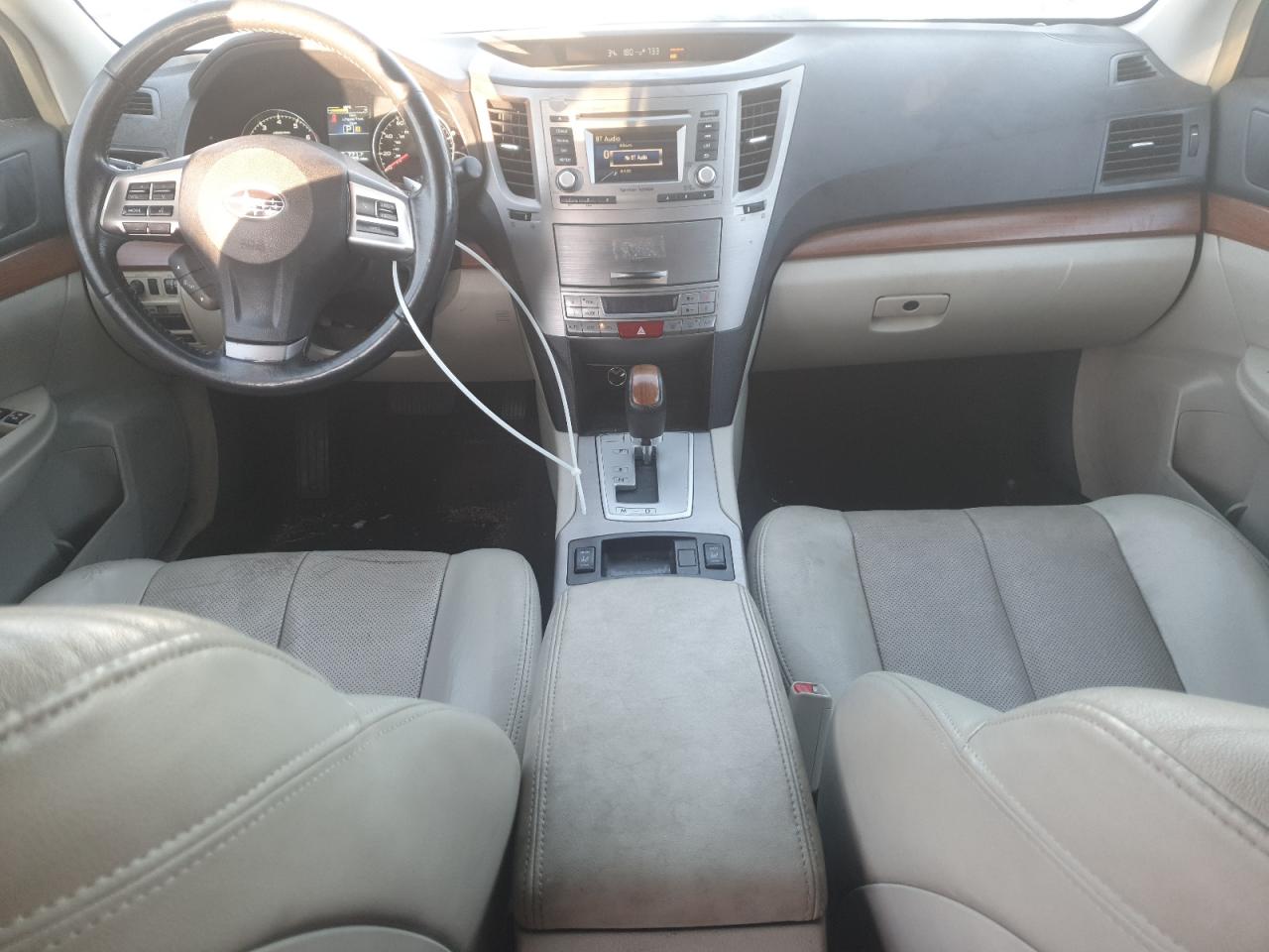 2013 Subaru Outback - Image 8
