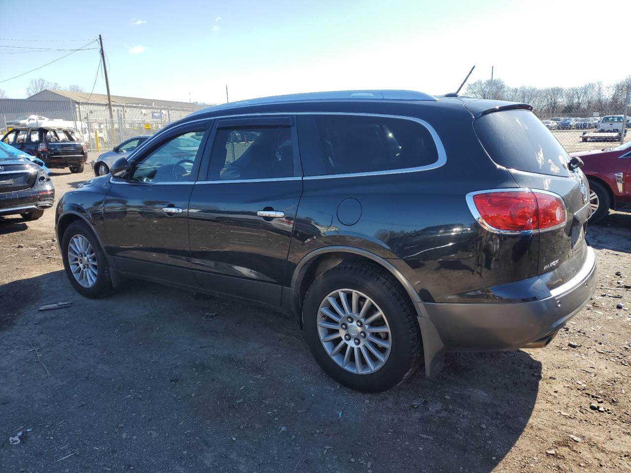 2011 Buick Enclave - Image 2