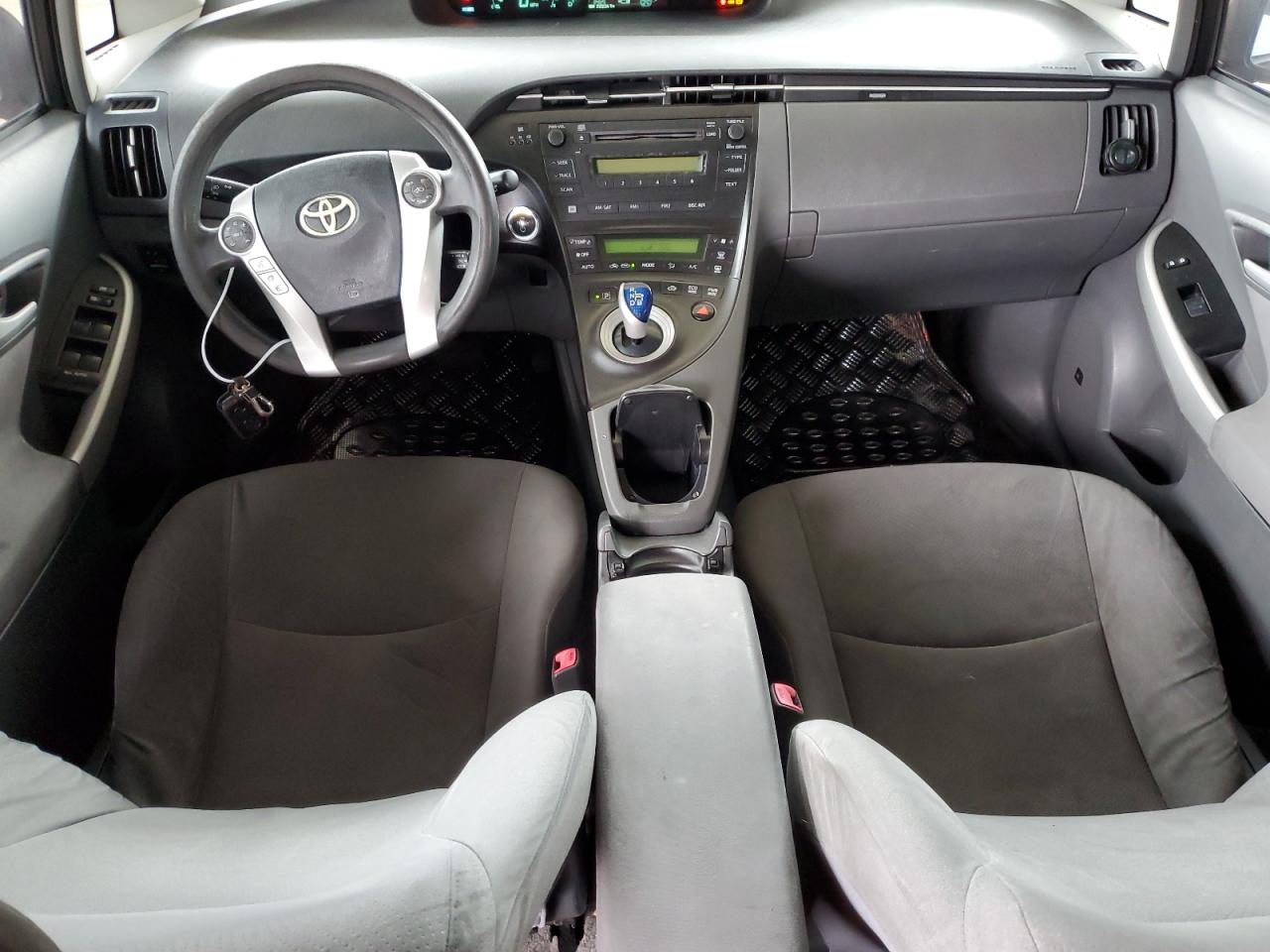 2011 Toyota Prius - Image 8