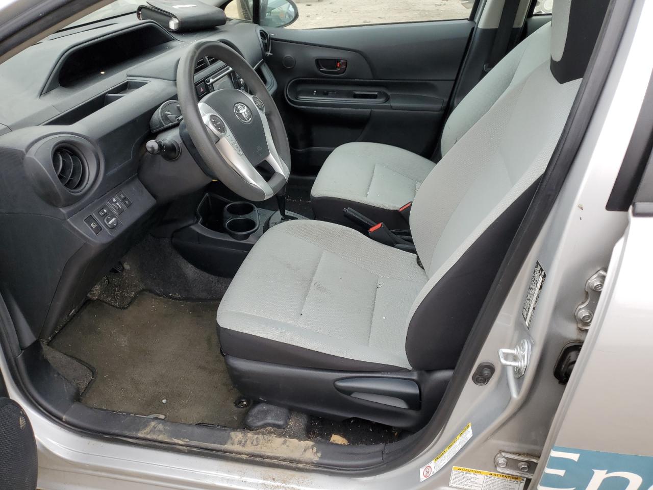 2017 Toyota Prius - Image 7