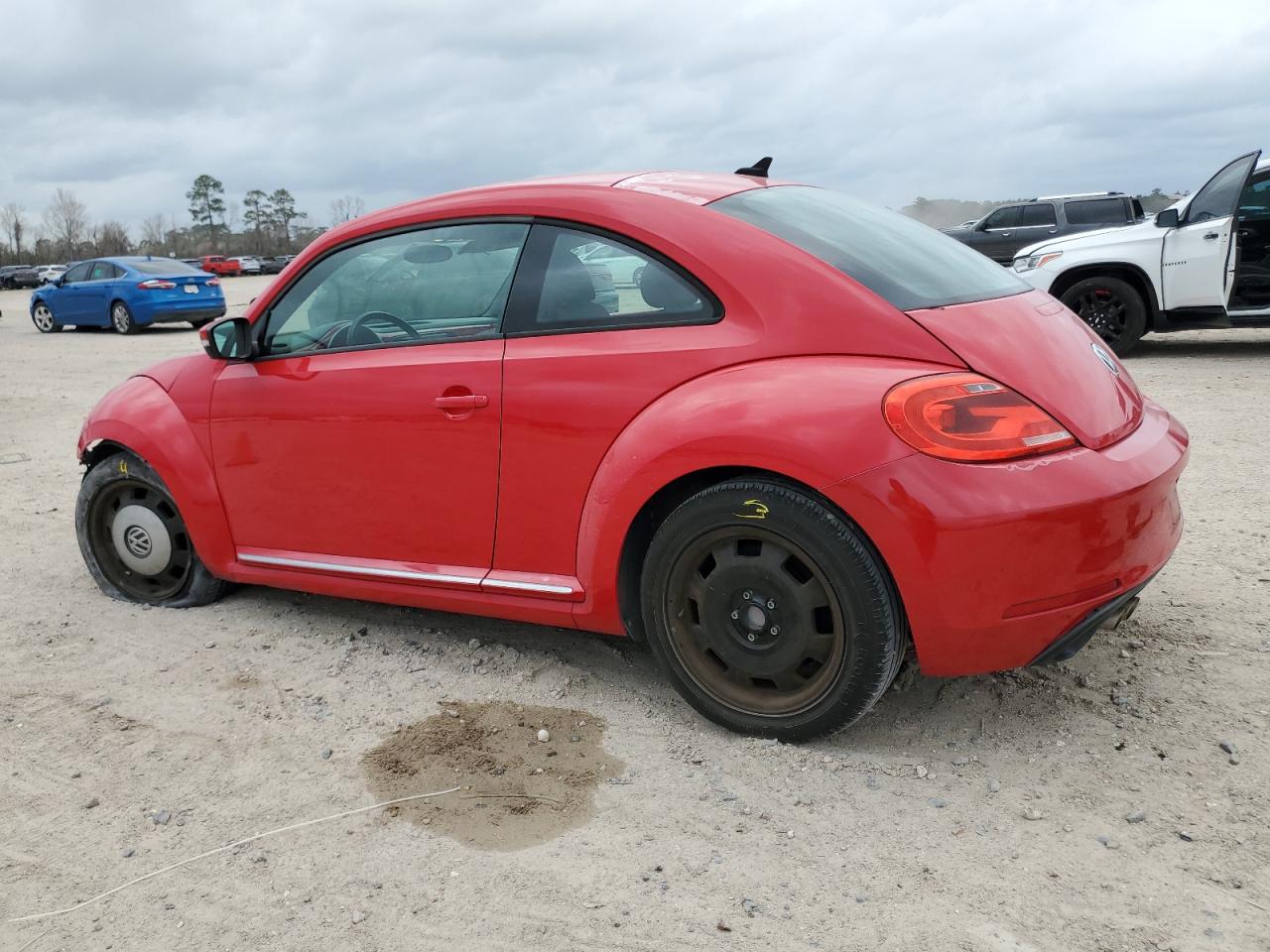 2014 Volkswagen Beetle - Image 2