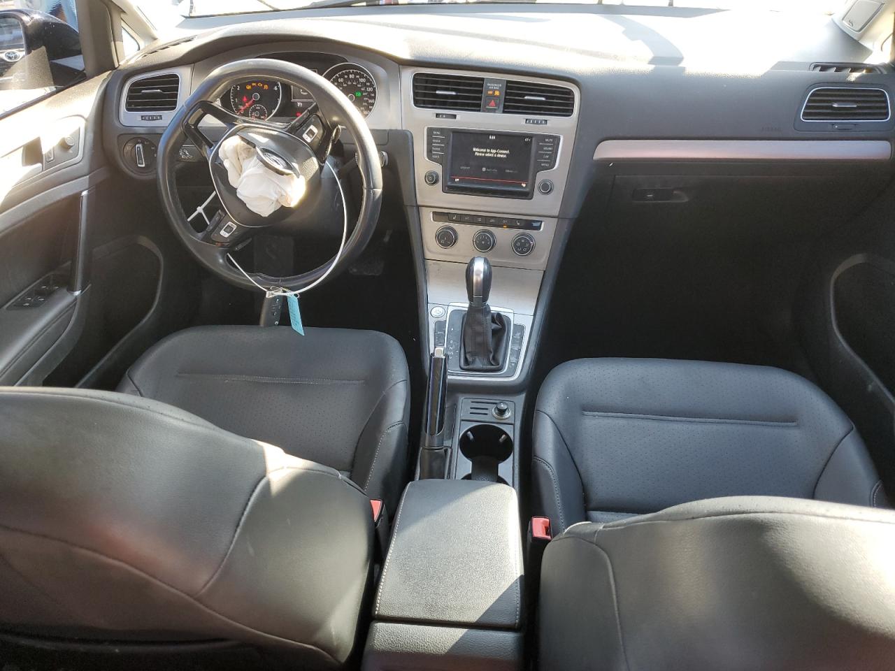 2016 Volkswagen Golf - Image 8
