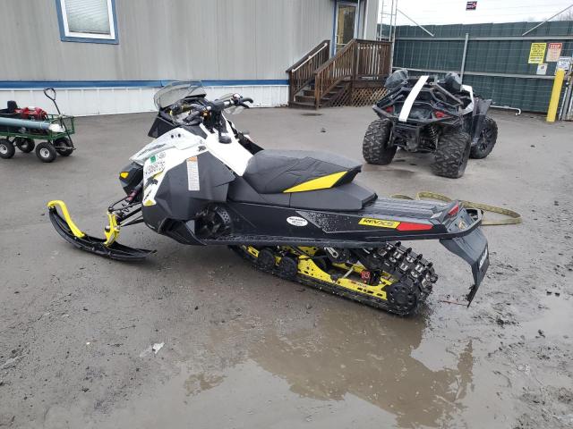 2016 SKIDOO REV
