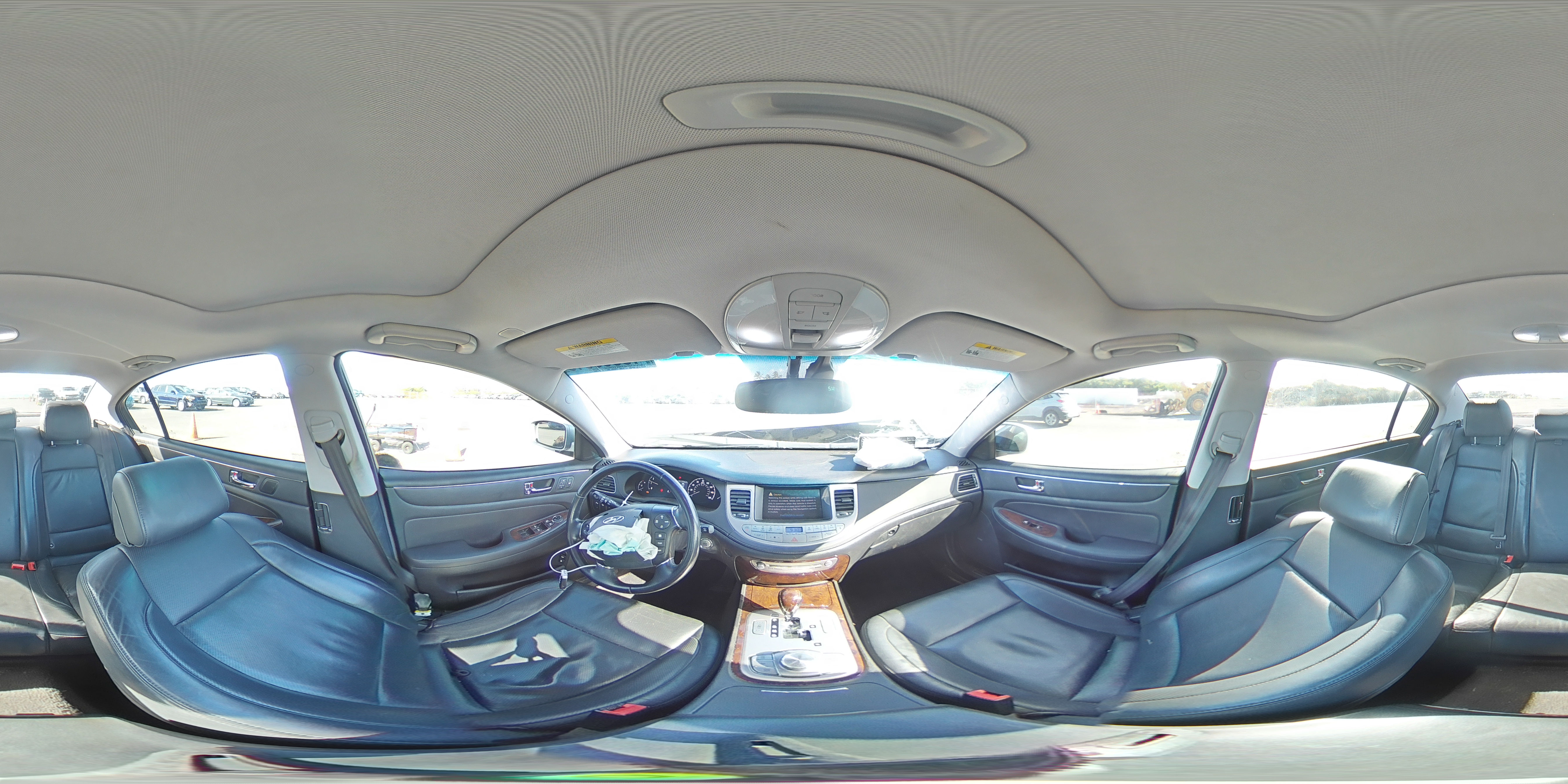 2011 Hyundai Genesis - Image 12