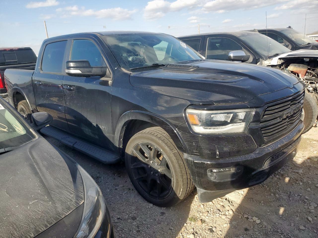 2021 RAM 1500 - Image 4