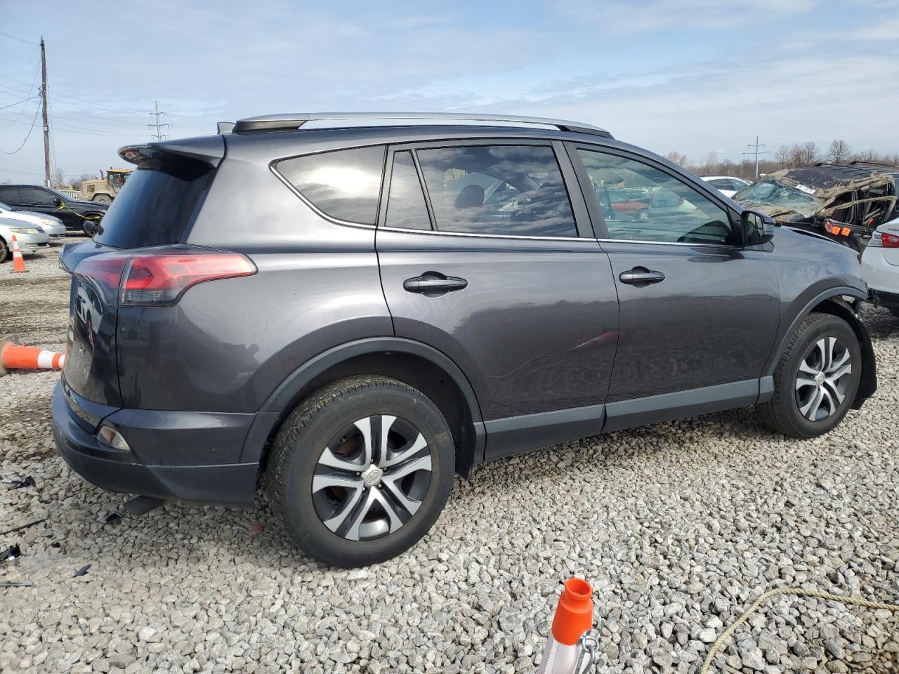 2018 Toyota RAV 4 - Image 3
