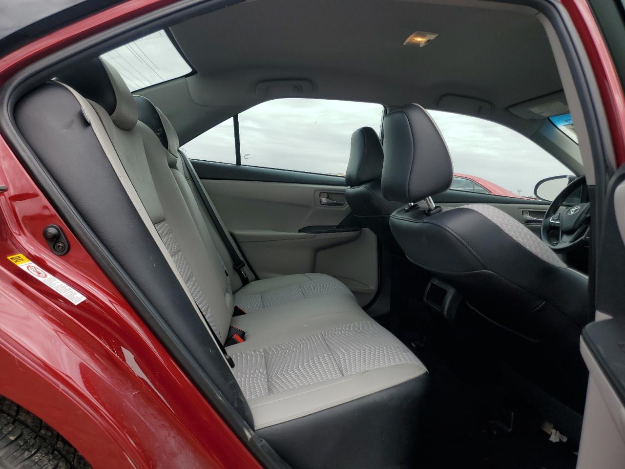 2015 Toyota Camry - Image 10