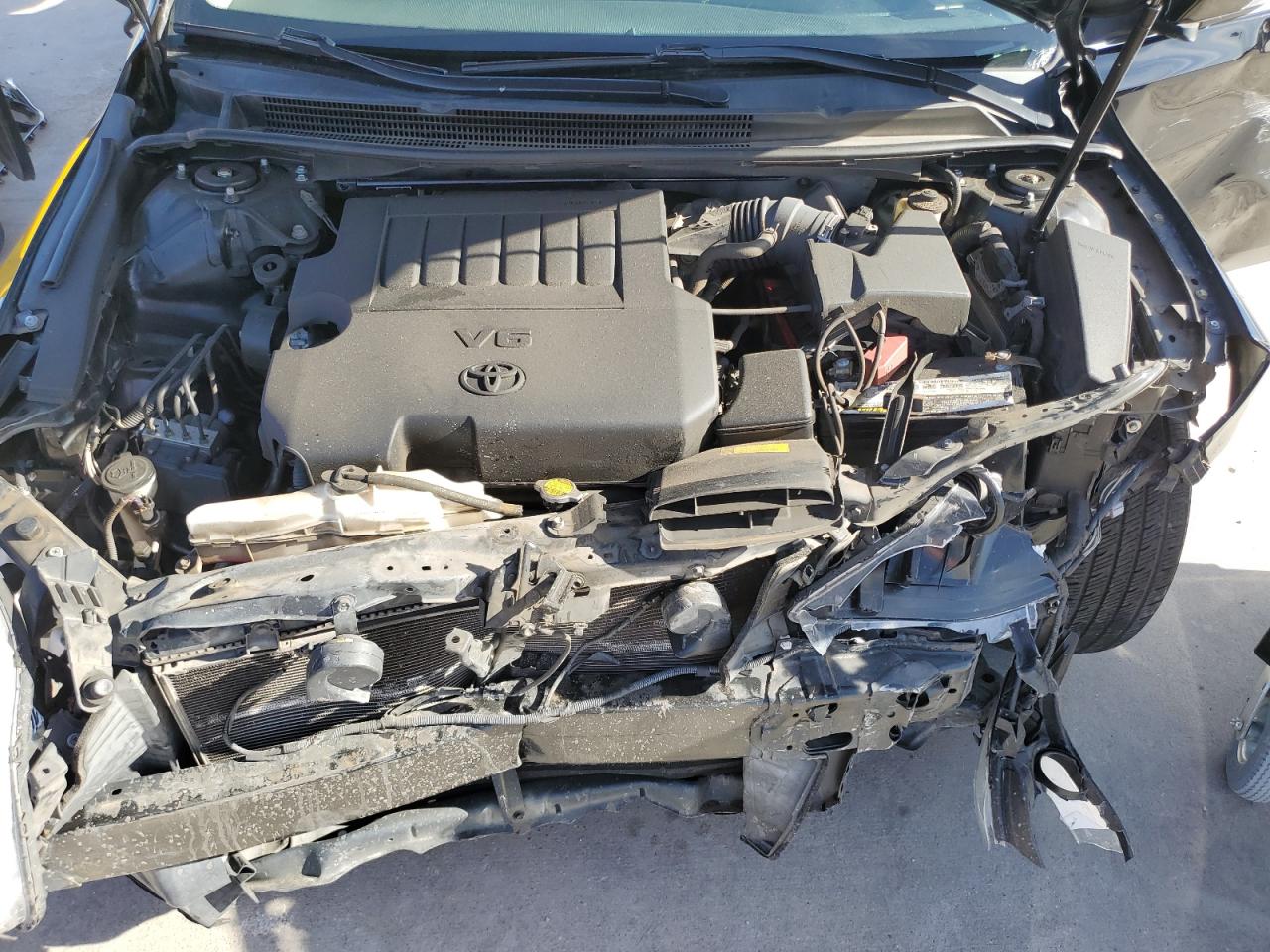 2015 Toyota Avalon - Image 13