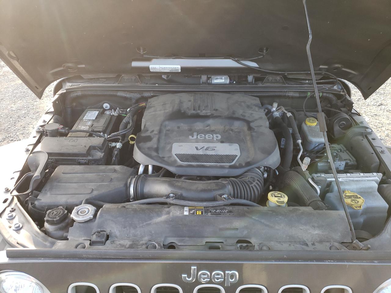 2018 Jeep Wrangler - Image 12