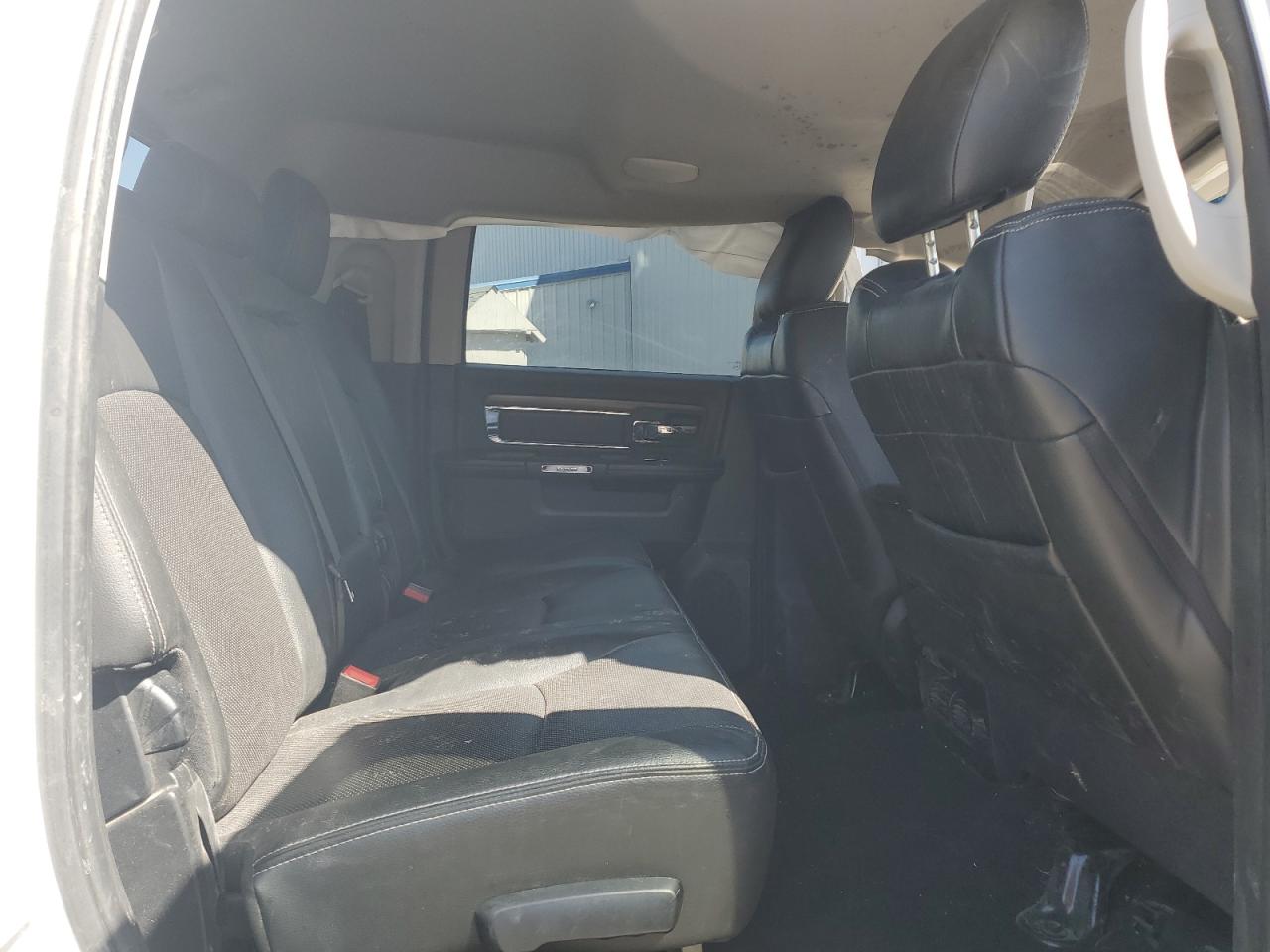 2015 RAM 2500 - Image 10