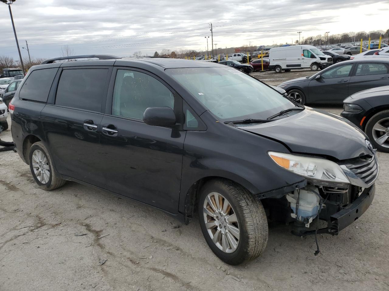 2014 Toyota Sienna - Image 4