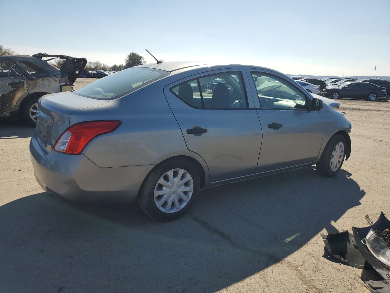 2012 Nissan Versa - Image 3