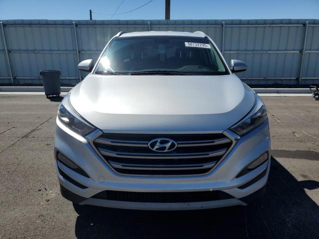  HYUNDAI TUCSON 2018 Srebrny