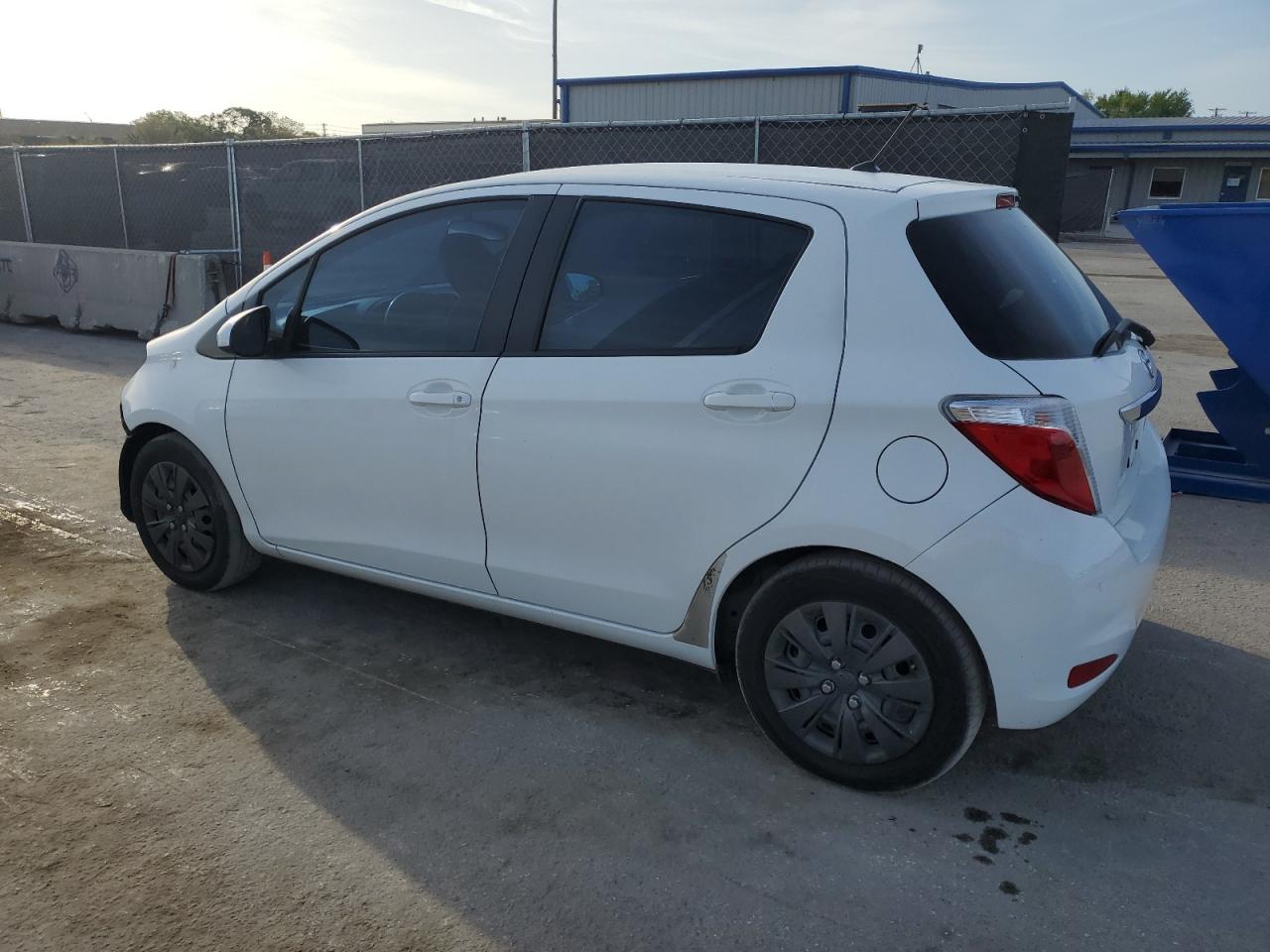 2012 Toyota Yaris - Image 2