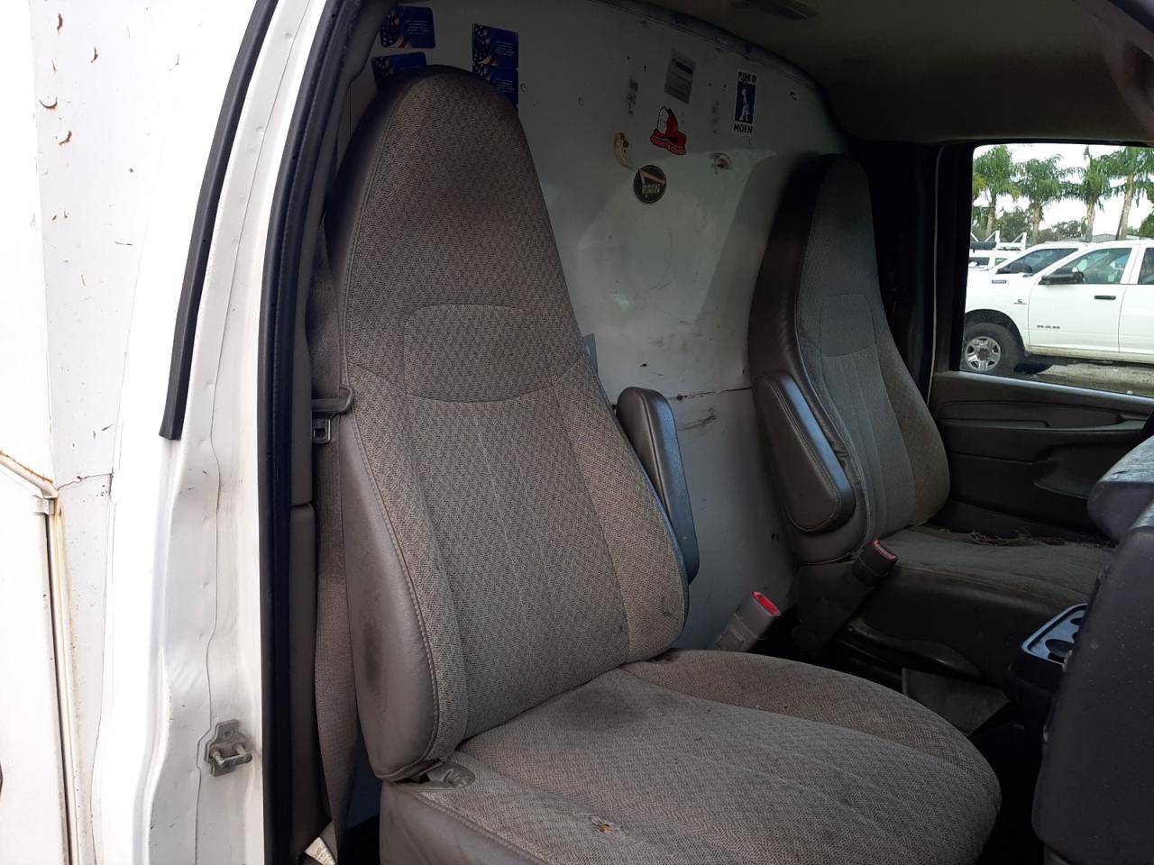 2008 GMC Savana - Image 10
