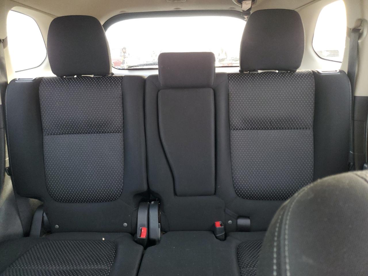 2016 Mitsubishi Outlander - Image 10