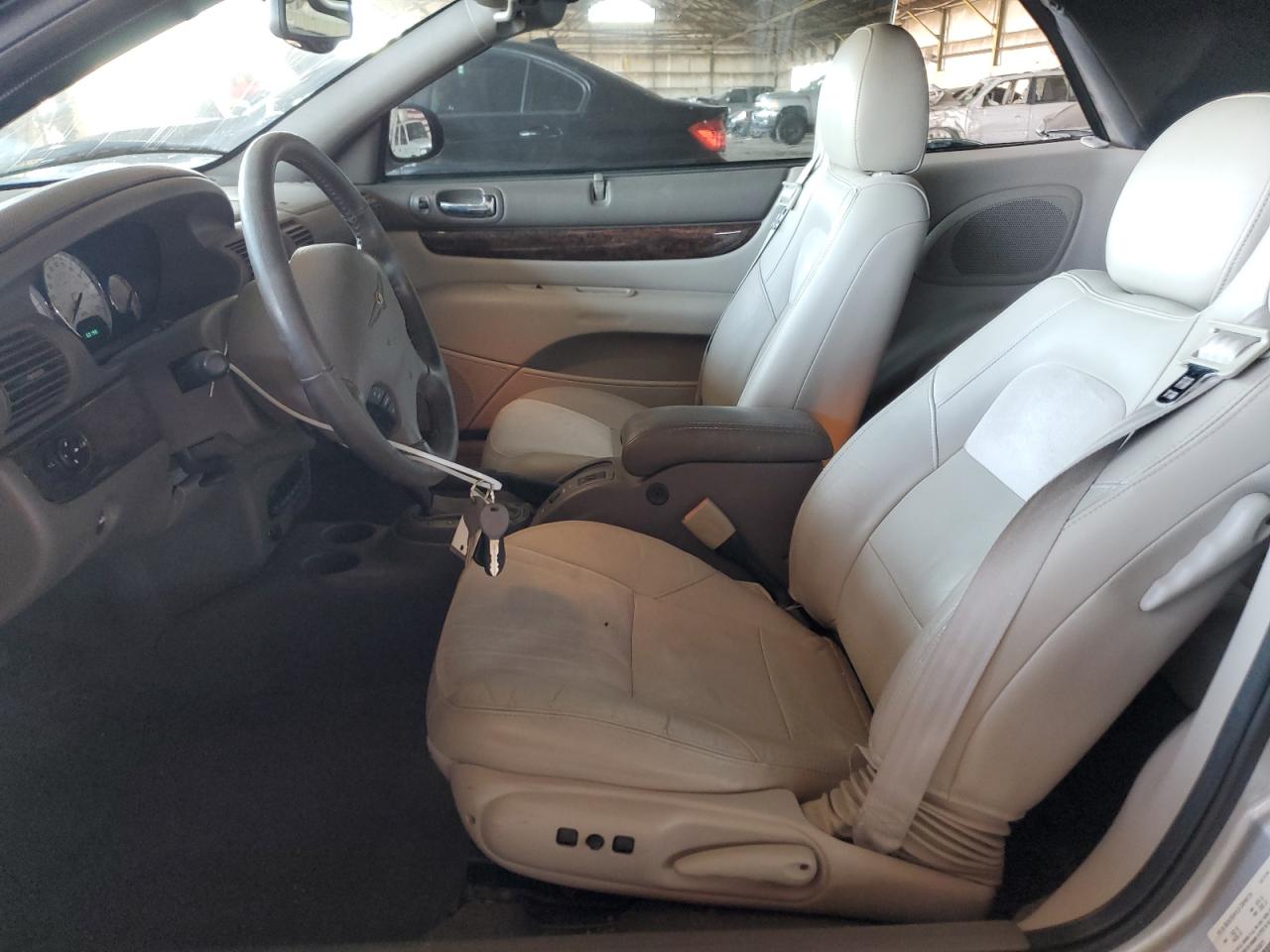 2004 Chrysler Sebring - Image 7