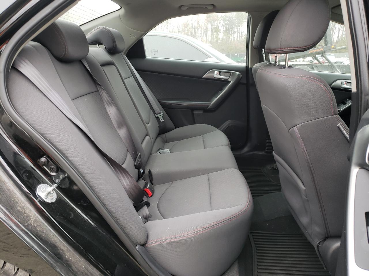 2011 Kia Forte - Image 10