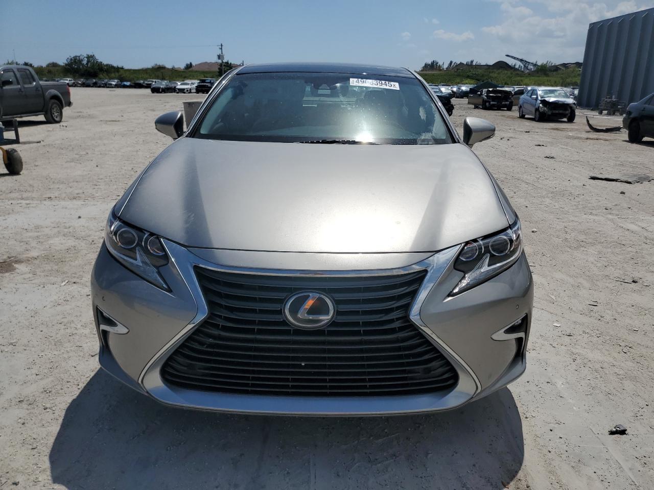 2017 Lexus ES - Image 5