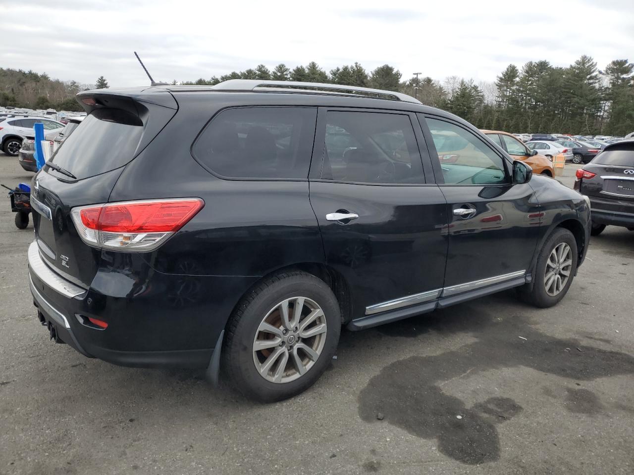 2014 Nissan Pathfinder - Image 3