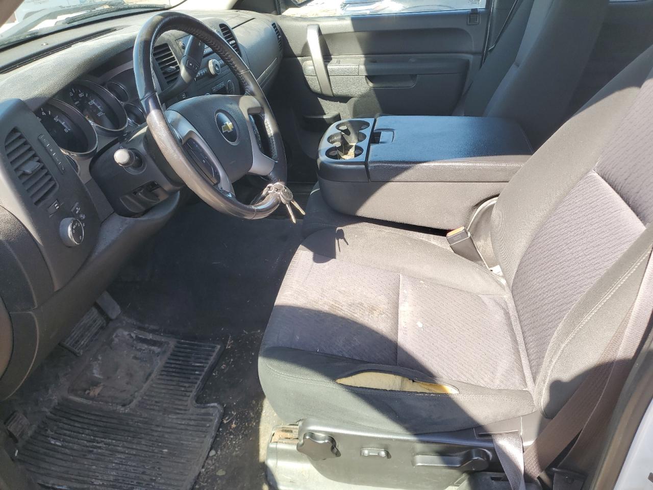 2012 Chevrolet Silverado - Image 7