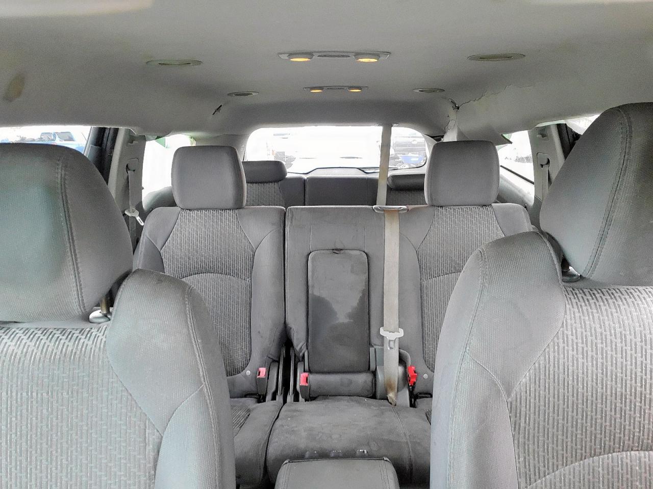 2011 Chevrolet Traverse - Image 10